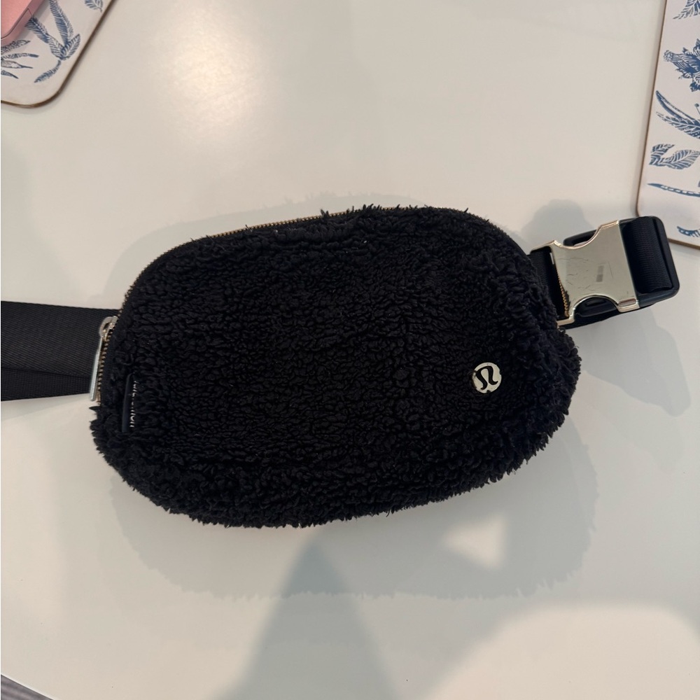 lululemon athletica Black Fleece Satchel
